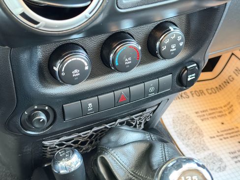 Used 2014 Jeep Wrangler Sahara w/ Connectivity Group image 22