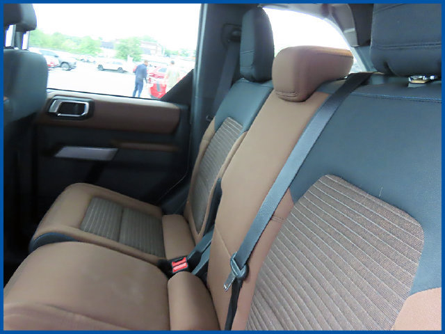 Used 2022 Ford Bronco Outer Banks AWD/4WD image 10