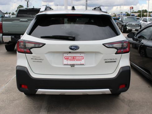 Used 2023 Subaru Outback Touring XT AWD/4WD image 8