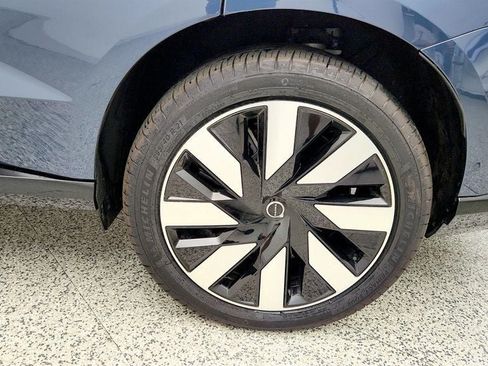 Used 2025 Volvo EX90 Plus AWD/4WD image 9