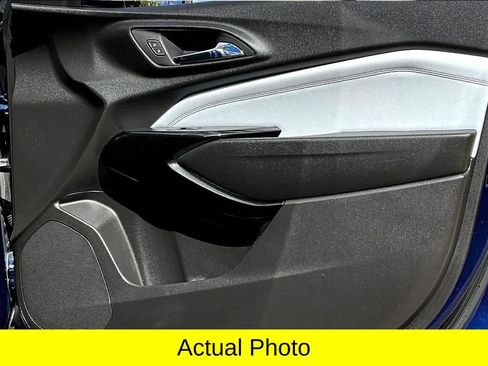 Used 2024 Chevrolet Trax LT w/ Driver Confidence Package image 19
