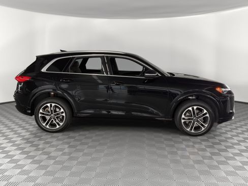 Used 2025 Audi Q5 Premium w/ Convenience Package AWD/4WD image 8
