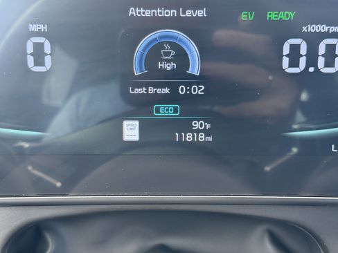 Certified 2024 Kia Sportage EX image 32