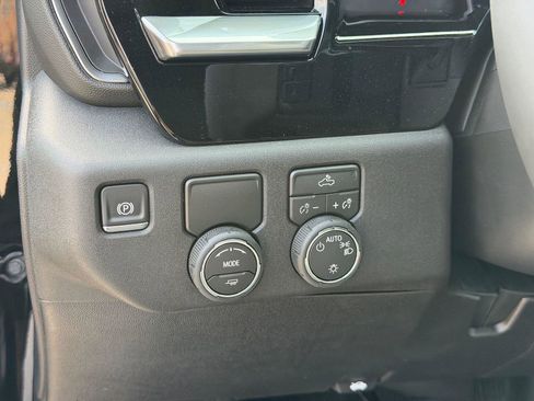 Used 2026 Chevrolet Silverado 1500 LT w/ All Star Edition Plus RWD image 8