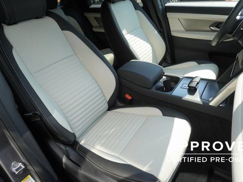 Used 2025 Land Rover Discovery Sport Dynamic SE AWD/4WD image 24