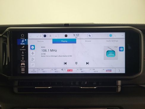 Used 2024 Jeep Wrangler Rubicon image 15