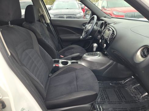 Used 2015 Nissan Juke SV w/ Technology Package image 5