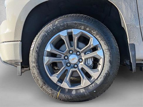 New 2026 Chevrolet Silverado 1500 High Country image 18