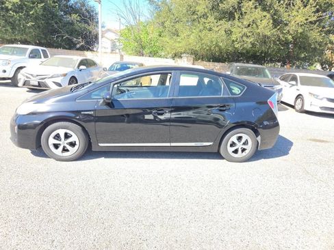 Used 2013 Toyota Prius Four FWD image 2