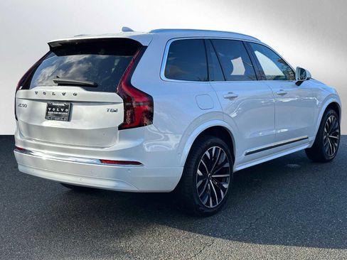 New 2026 Volvo XC90 T8 Plus image 3