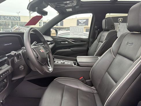 Certified 2023 Cadillac Escalade Sport w/ LPO, ONYX Package image 8