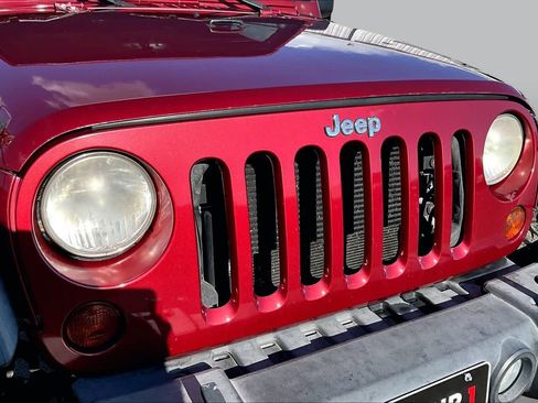 Used 2013 Jeep Wrangler Unlimited Sport AWD/4WD image 30