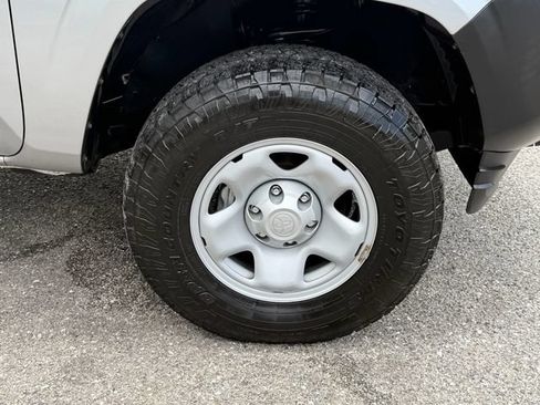 Used 2020 Toyota Tacoma SR RWD image 9