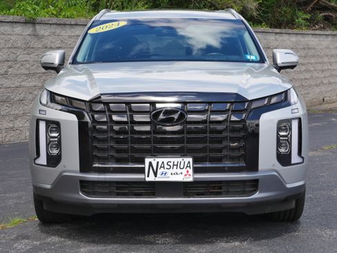 Used 2024 Hyundai Palisade Limited AWD/4WD image 2