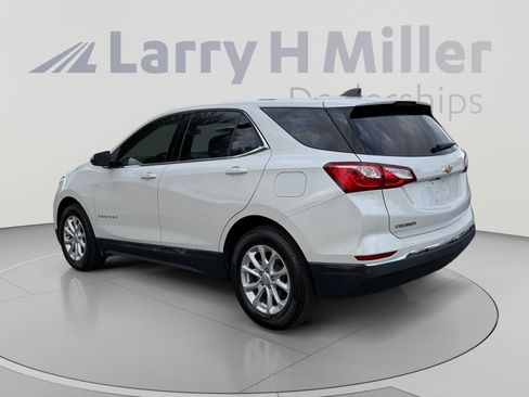 Used 2019 Chevrolet Equinox LT FWD image 3
