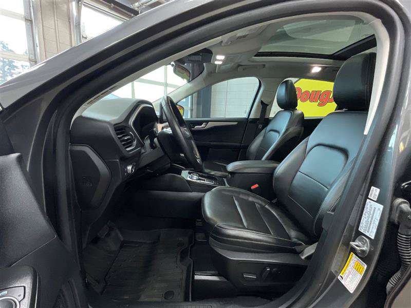 Used 2022 Ford Escape SEL w/ Technology Package FWD image 11