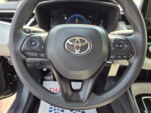 Used 2026 Toyota Corolla LE FWD image 27