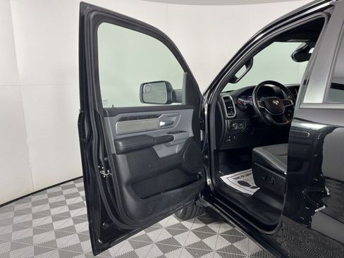 Used 2022 RAM 1500 Big Horn AWD/4WD image 14