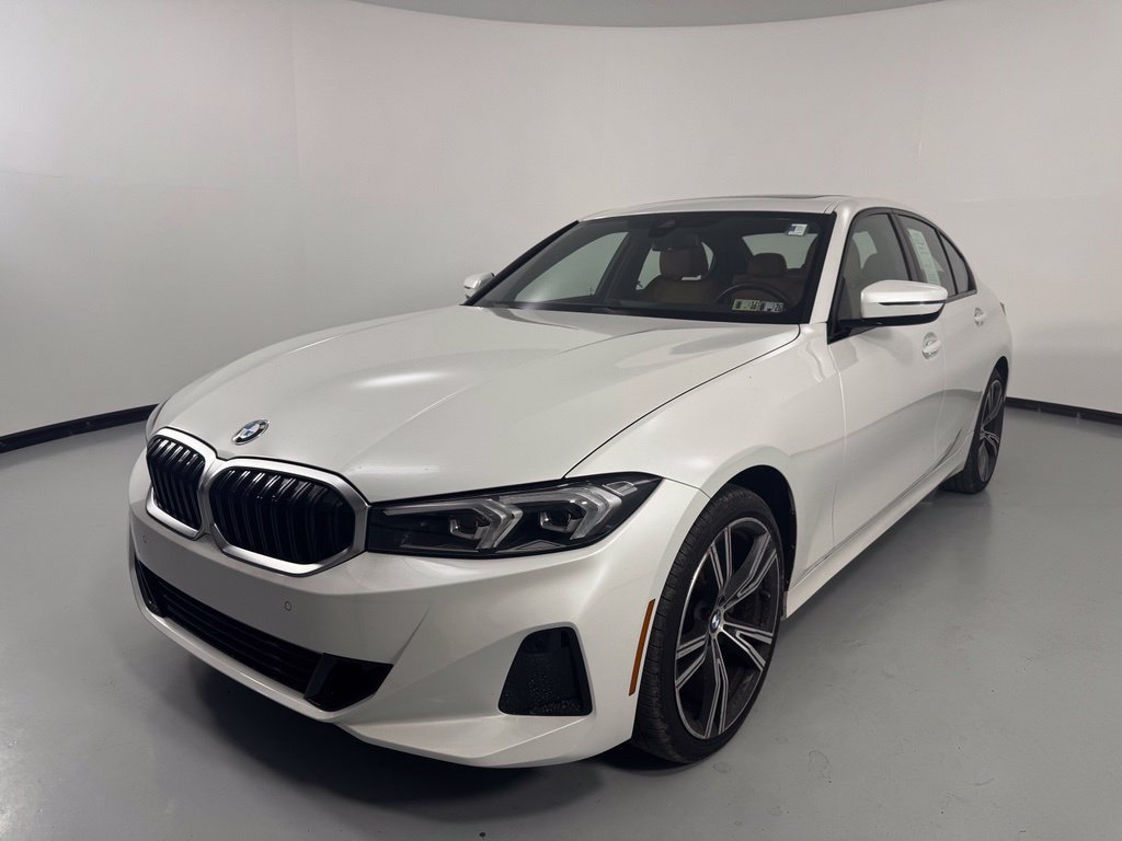 Certified 2023 BMW 330i xDrive Sedan w/ Premium Package AWD/4WD image 4