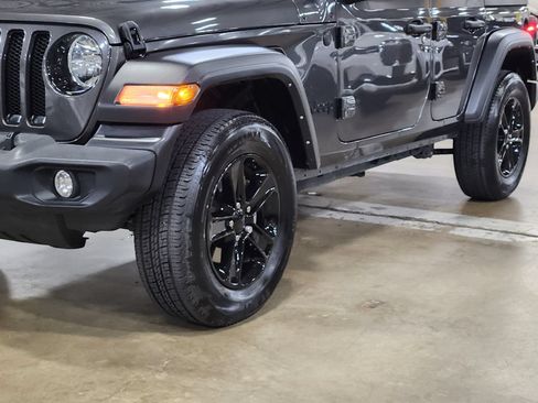 Used 2021 Jeep Wrangler Unlimited Sport AWD/4WD image 17