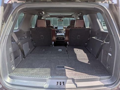 Used 2023 Ford Expedition Limited AWD/4WD image 28
