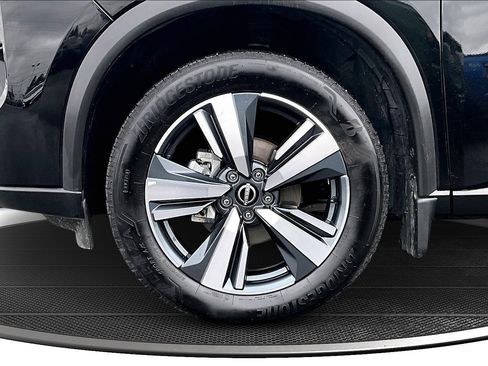 Used 2024 Nissan Rogue SL image 32