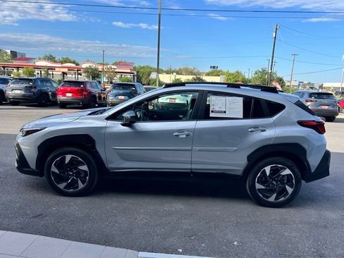 Used 2024 Subaru Crosstrek 2.5i Limited w/ Crosstrek Mirror Package AWD/4WD image 5