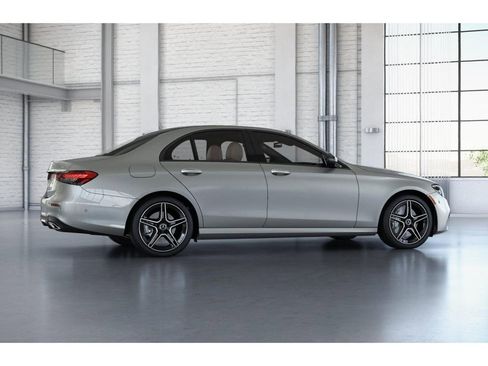 Certified 2022 Mercedes-Benz E 350 4MATIC Sedan image 19