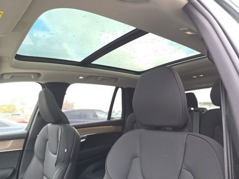 New 2026 Volvo XC90 B6 Plus w/ Protection Package Premier image 25