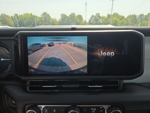 Certified 2024 Jeep Wrangler Unlimited Sahara AWD/4WD image 15