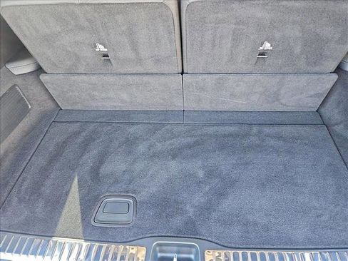 Used 2024 Mercedes-Benz GLS 580 4MATIC image 6