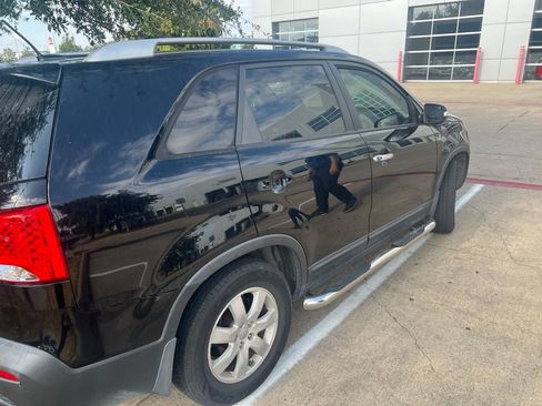 Used 2013 Kia Sorento LX w/ Convenience Pkg FWD image 6