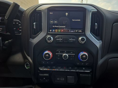 Used 2021 GMC Sierra 1500 SLT RWD image 17