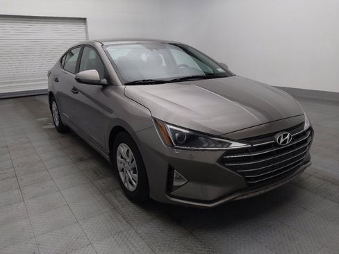 Used 2020 Hyundai Elantra SE FWD image 13