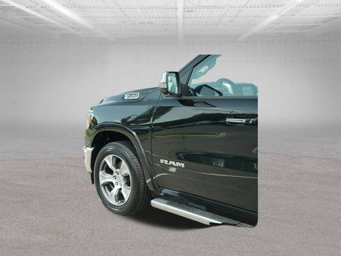 Used 2022 RAM 1500 Laramie AWD/4WD image 42