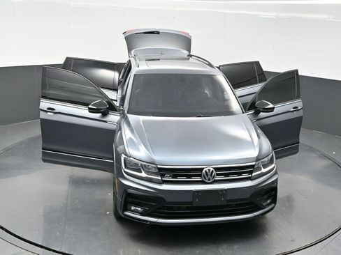 Used 2021 Volkswagen Tiguan SE R-Line image 46