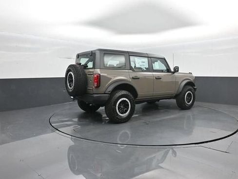 New 2026 Ford Bronco 4-Door w/ Sasquatch Package AWD/4WD image 8