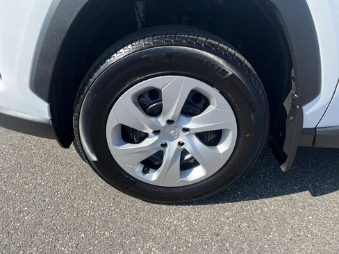 Used 2025 Toyota RAV4 LE AWD/4WD image 31