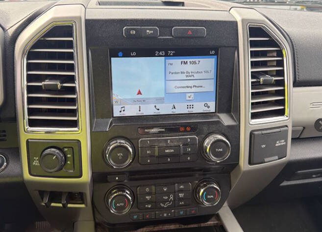 Used 2017 Ford F250 Lariat w/ Lariat Ultimate Package AWD/4WD image 4