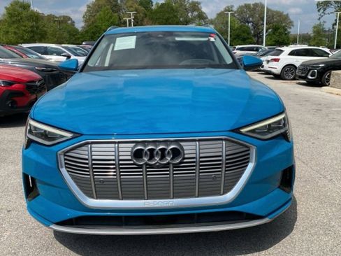 Used 2019 Audi e-tron Prestige w/ Prestige Package AWD/4WD image 2