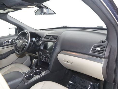 Used 2018 Ford Explorer XLT w/ Equipment Group 202A image 42