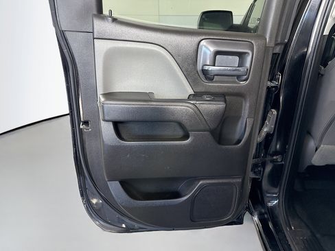 Used 2018 Chevrolet Silverado 1500 Custom image 23