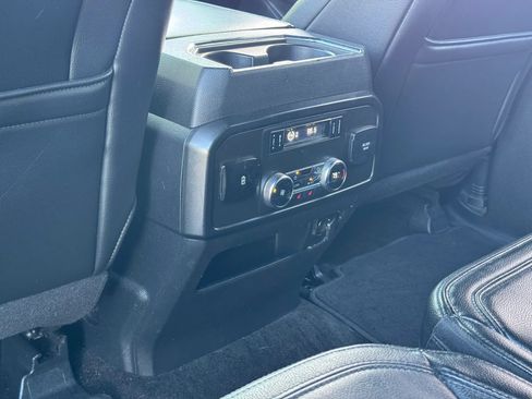 Used 2018 Ford Expedition Limited RWD image 28