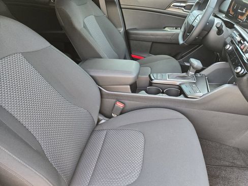 New 2026 Kia Sportage LX w/ LX Convenience Package FWD image 10
