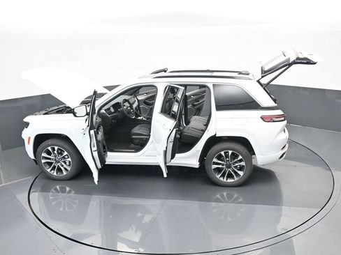 Used 2024 Jeep Grand Cherokee Overland image 60