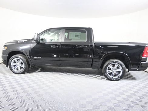 Used 2026 RAM 1500 Big Horn AWD/4WD image 3