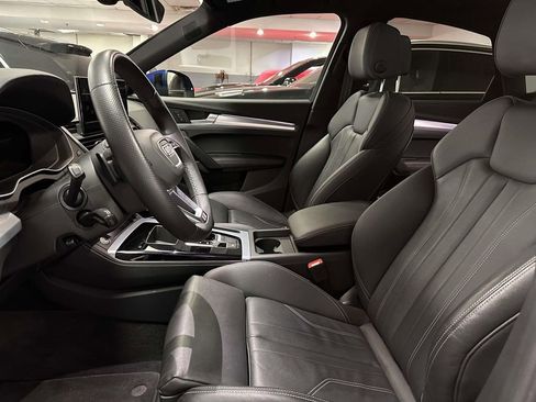 Used 2025 Audi Q5 2.0T Premium Plus w/ Premium Plus Package image 12