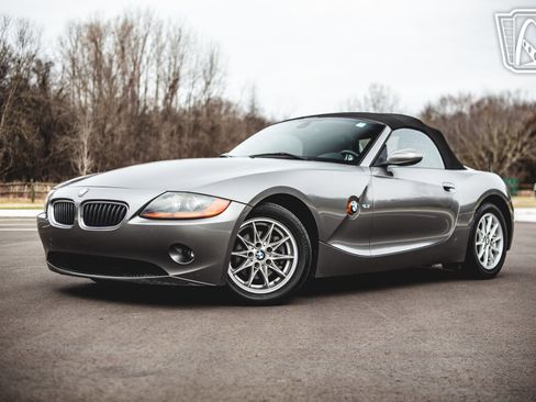 Used 2004 BMW Z4 2.5i image 2