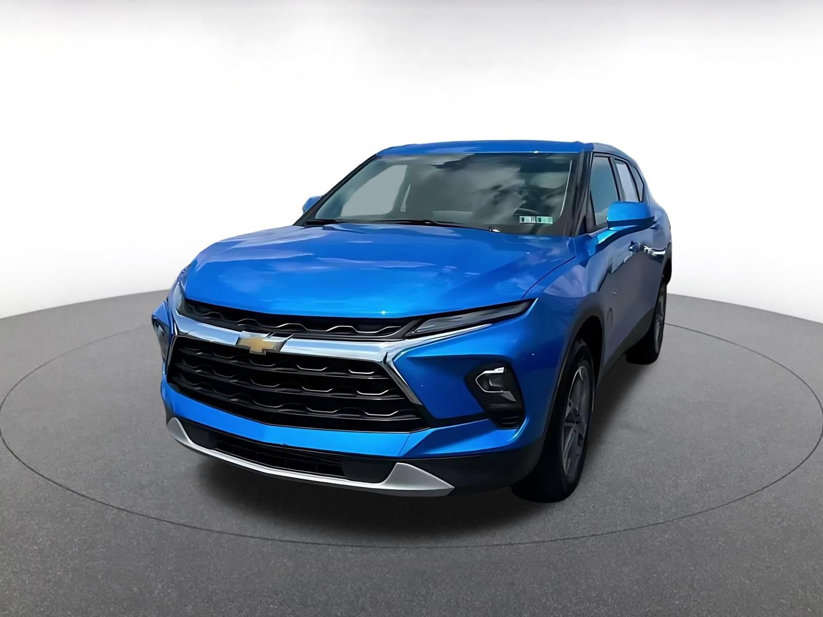 Used 2026 Chevrolet Blazer LT FWD image 6