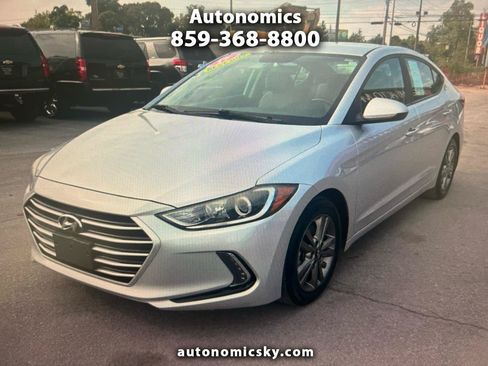Used 2017 Hyundai Elantra SE w/ SE A/T Tech Package 03 FWD image 1